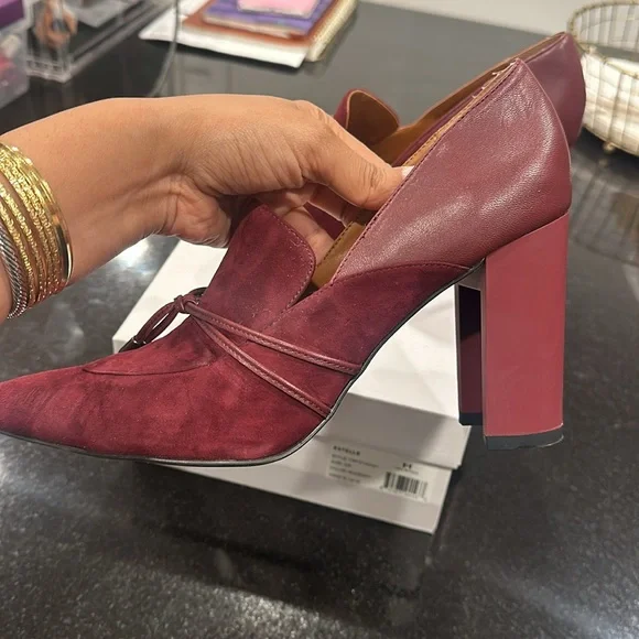 H by Halston leather block heels - Picture 5 of 9